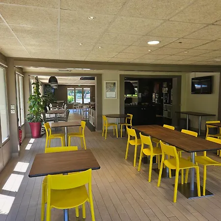 钟楼道维拉圣阿奴特酒店 酒店 3*
