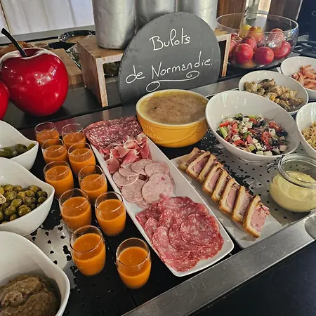 カンパニール ドーヴィル サン タルヌー ホテル 3*