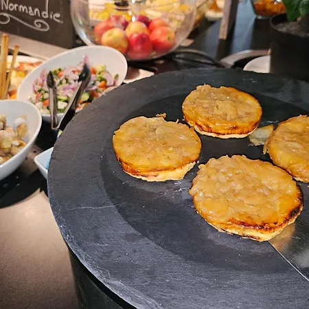 钟楼道维拉圣阿奴特酒店 酒店 3*