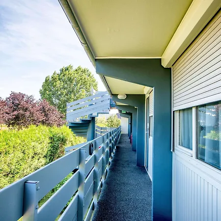 カンパニール ドーヴィル サン タルヌー 3* サン・タルヌー